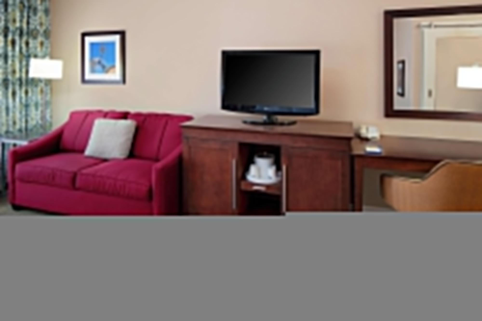 Hampton Inn & Suites Дентън Екстериор снимка