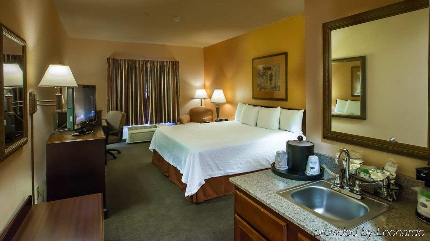 Hampton Inn & Suites Дентън Екстериор снимка
